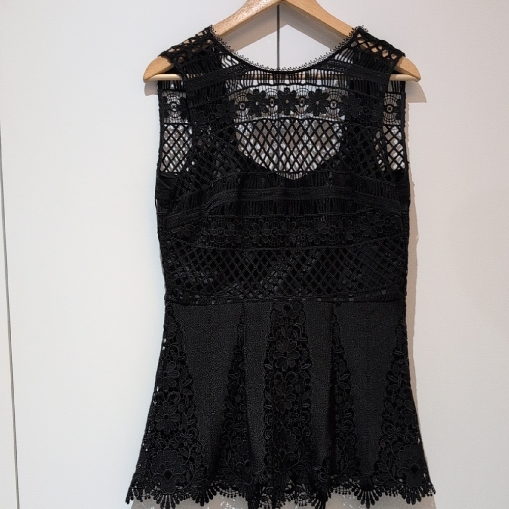 ELIE TAHARI Alessandra Floral Lace Peplum Sleeveless Blouse in Black Size 6 - Picture 5 of 13